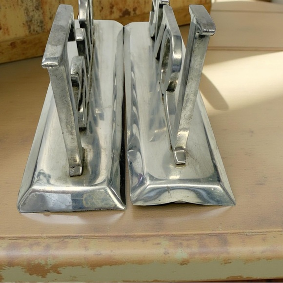 Vintage Home Decor Faith and Love Silver-tone Aluminum Plaques - Picture 5 of 7